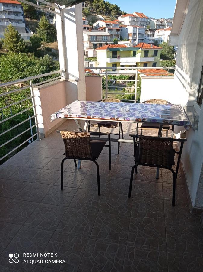 Apartments Mihovil Omis Exterior photo