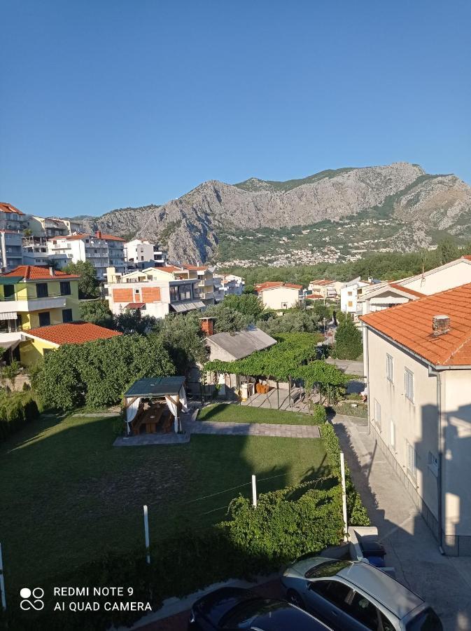 Apartments Mihovil Omis Exterior photo