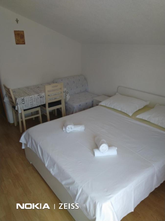 Apartments Mihovil Omis Exterior photo